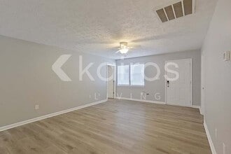 310 Deer Park Dr in Athens, GA - Building Photo - Building Photo