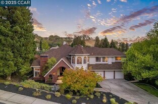 3109 Stonegate Dr in Alamo, CA - Building Photo