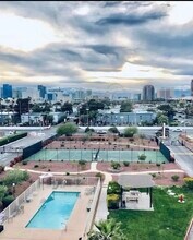 3930 University Center Dr, Unit 60 in Las Vegas, NV - Building Photo - Building Photo