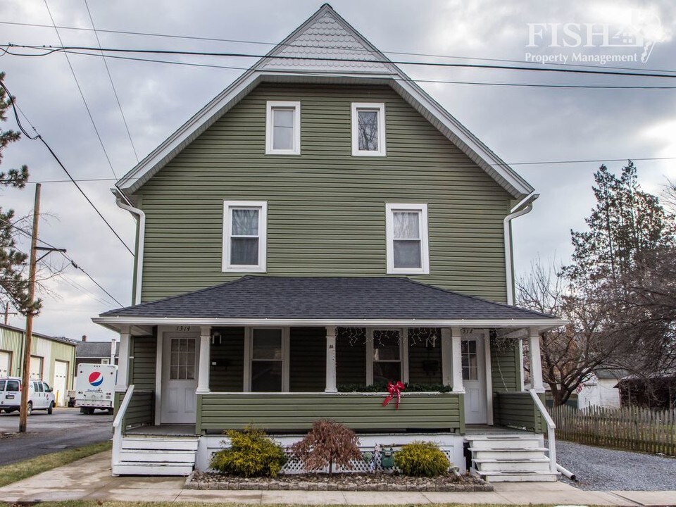 1314 Dewey Ave in Williamsport, PA - Building Photo