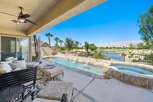 81074 Avenida Neblina in Indio, CA - Building Photo