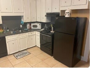 110 Carolyn St in La Marque, TX - Building Photo - Building Photo