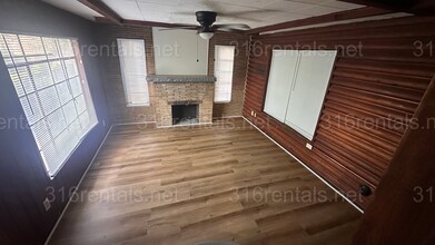 1011 S Topeka Ave in Wichita, KS - Building Photo - Building Photo