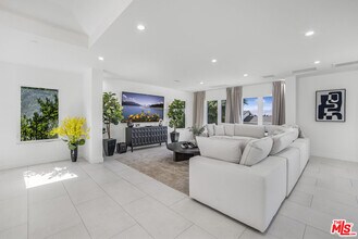 18202 Rancho St in Los Angeles, CA - Building Photo - Building Photo