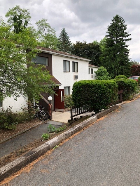 property at 709 W Cherry Ln
