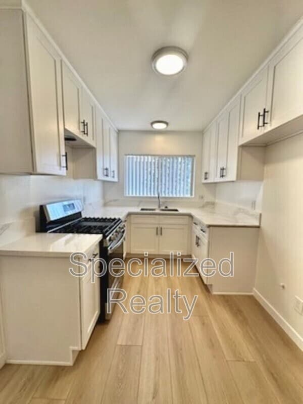 504 Hill Dr in Glendale, CA - Building Photo - Building Photo