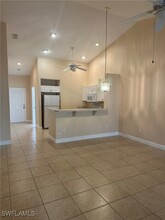 425 SE 23rd Pl in Cape Coral, FL - Building Photo - Building Photo