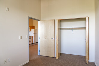 Shaver Green in Portland, OR - Building Photo - Interior Photo