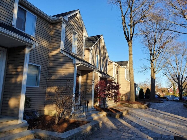 31 Fairfield Park in Mansfield, MA - Building Photo - Building Photo