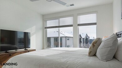 10670 Jake Jabs Blvd, Unit 3303 in Longmont, CO - Building Photo - Building Photo