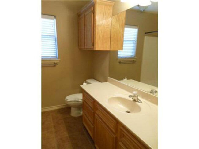 2514 Windblown Dr