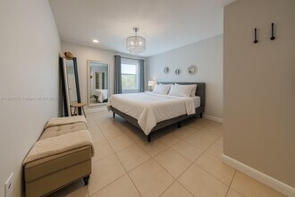 5332 NE 6th Ave in Fort Lauderdale, FL - Building Photo - Building Photo