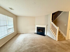 5731 Cougar Ln in Charlotte, NC - Building Photo - Building Photo