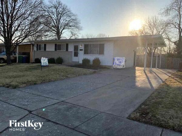 2280 Flight Dr in Florissant, MO - Building Photo