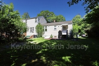 14 Degraw Ave in Clifton, NJ - Building Photo - Building Photo