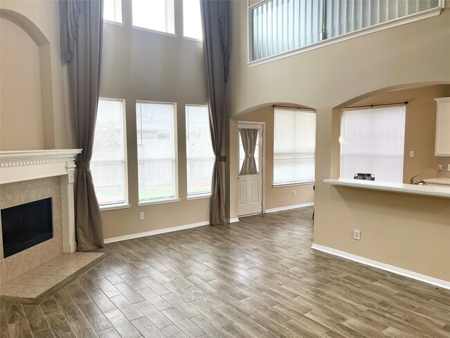 property at 4623 Russett Ln