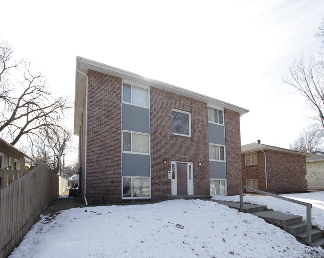 2333 E St in Lincoln, NE - Foto de edificio - Building Photo
