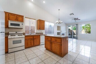 9600 Atwood Ave in Las Vegas, NV - Building Photo - Building Photo