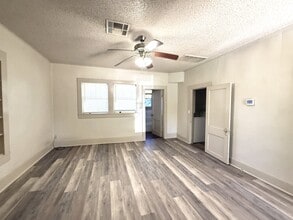 405 Stanley Ave SW in Ardmore, OK - Building Photo - Building Photo