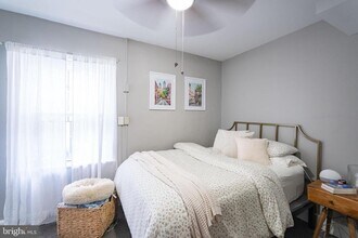 1919 Spring Garden St in Philadelphia, PA - Building Photo - Building Photo