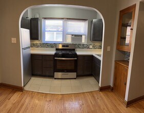 6614 Devonshire Ave, Unit 2 - East in St. Louis, MO - Building Photo - Building Photo