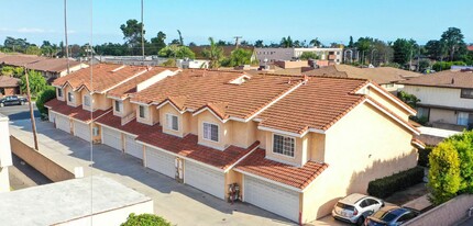 10331 Downey Ave in Downey, CA - Building Photo - Building Photo