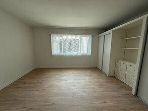 Weddington Oaks in Sherman Oaks, CA - Building Photo - Building Photo