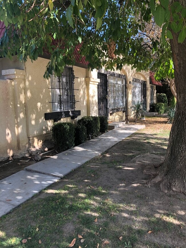 property at 3600 Sampson Ct