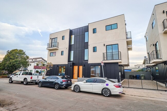 5511 Glennie Ln in Los Angeles, CA - Building Photo - Building Photo