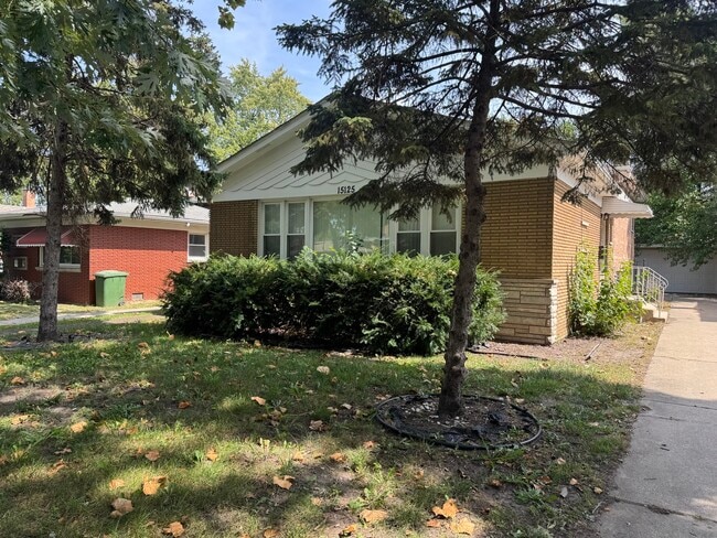 property at 15125 East End Ave