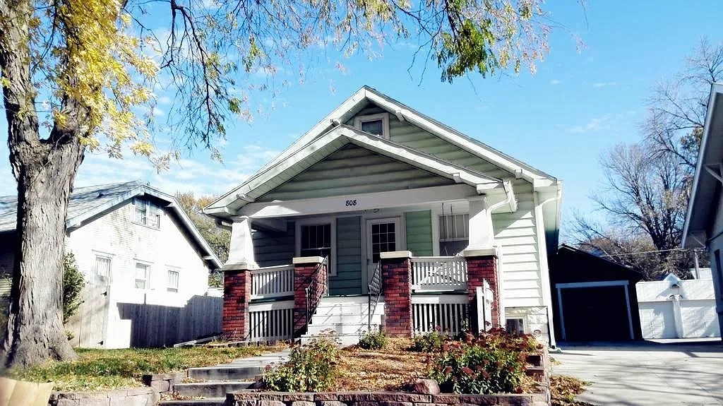 808 S 30th St in Lincoln, NE - Building Photo