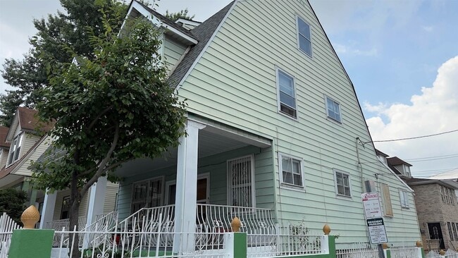 property at 2521 John F. Kennedy Blvd