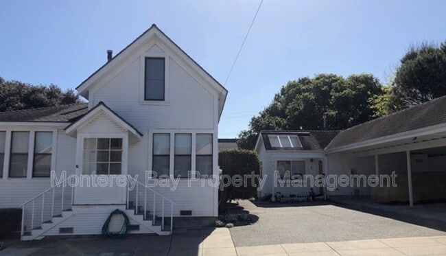117 18th St in Pacific Grove, CA - Building Photo - Building Photo