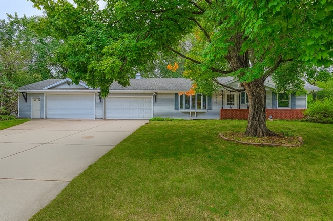 property at 8656 Imperial Ave S