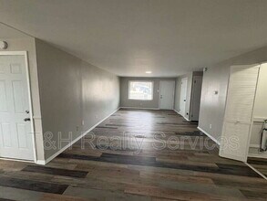 10129 Lawnhaven Ct in Indianapolis, IN - Building Photo - Building Photo