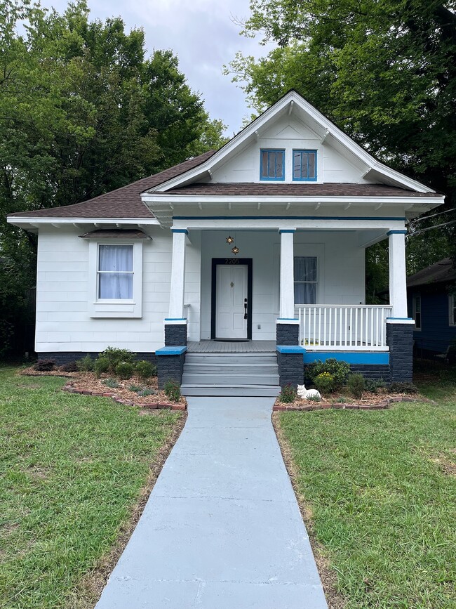 2205 Kirby Ave in Chattanooga, TN - Building Photo - Building Photo