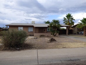 8424 W Monterosa St in Phoenix, AZ - Building Photo - Building Photo