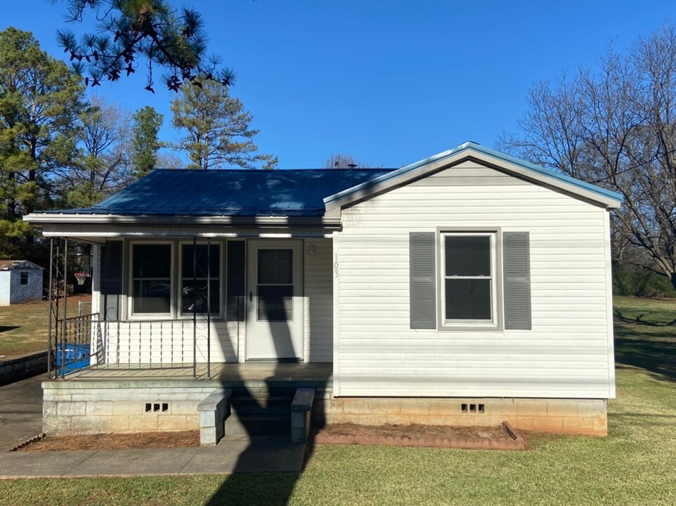 103 Howle Rd in Oxford, AL - Building Photo