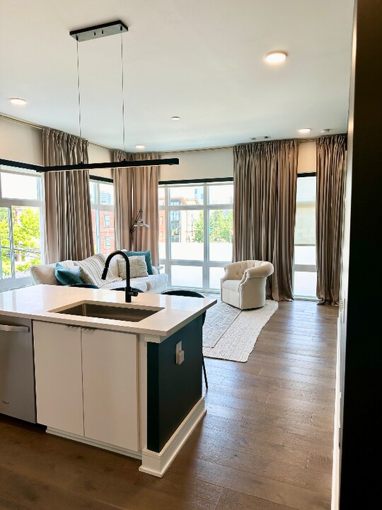 1125 10th Ave N in Nashville, TN - Building Photo