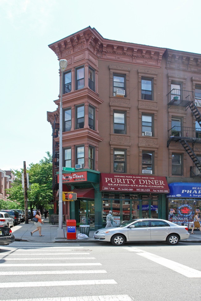 289 7th Ave
