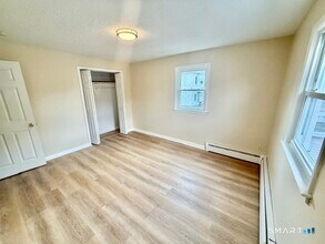 114 Waldorf Ave in Bridgeport, CT - Building Photo - Building Photo