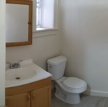 17-19-19 Dodd St in Bloomfield, NJ - Building Photo - Building Photo