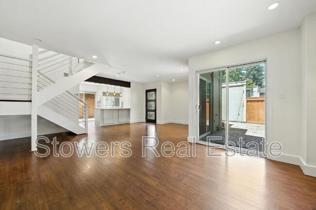 property at 617 Garden Creek Pl