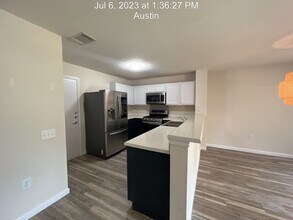 5713 Silver Screen Dr in Austin, TX - Building Photo - Building Photo