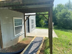 4110 Garnet Dr in Knoxville, TN - Building Photo - Building Photo