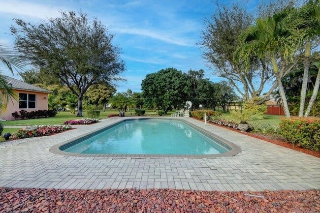 property at 5470 Colbright Rd