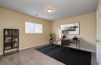 17607 Memorial Falls Dr in Tomball, TX - Foto de edificio - Building Photo