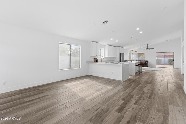 4 N 163rd Ln in Goodyear, AZ - Building Photo - Building Photo