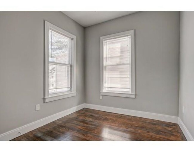 19 Dorset St, Unit 3
