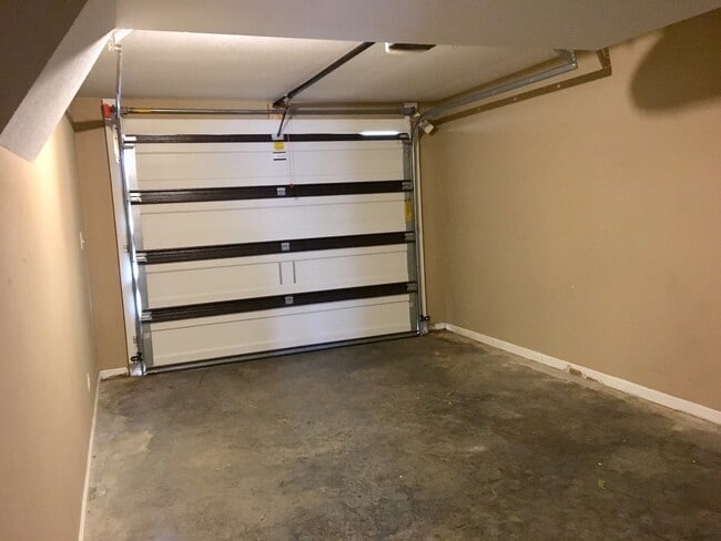 property at 1723 Thistlewood Dr